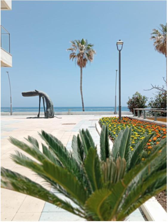 Beach Side Apartment -Estepona Bagian luar foto